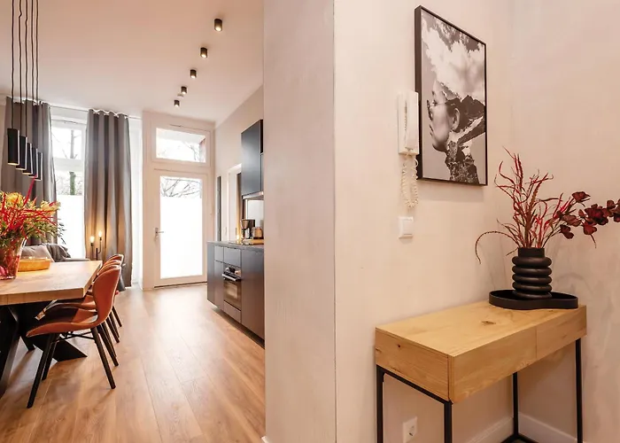 Trendy At Ostkreuz Apartment